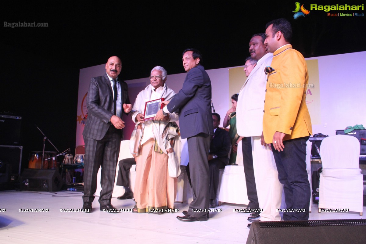 IIPPL Star Awards Night & Felicitation of Padmashri Awardees