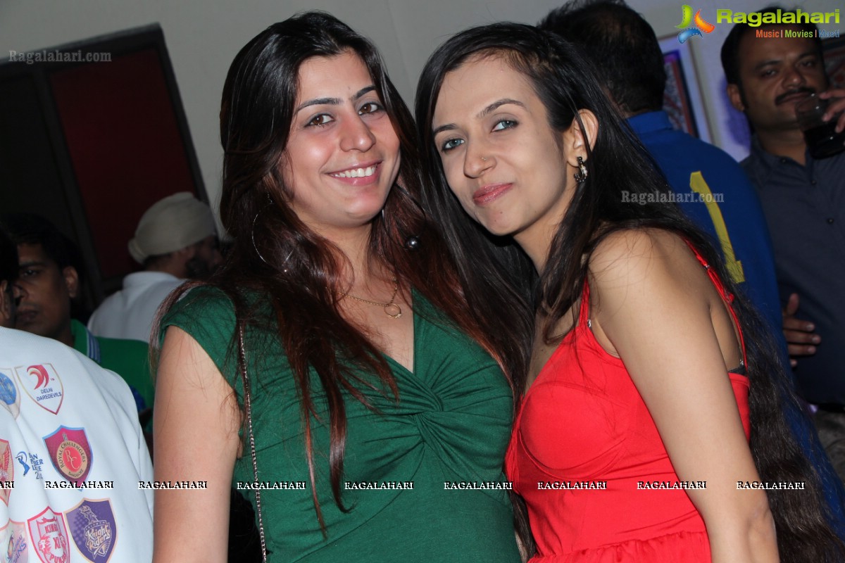 Koyal Chandak Birthday Bash 2014