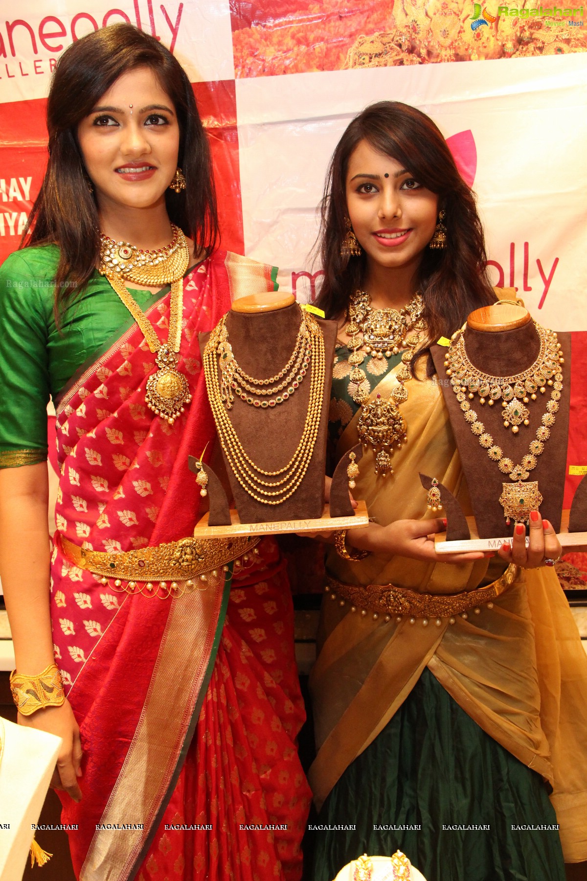 Akshaya Tritiya Collections 2014 at Manepally Jewellers, Hyderabad