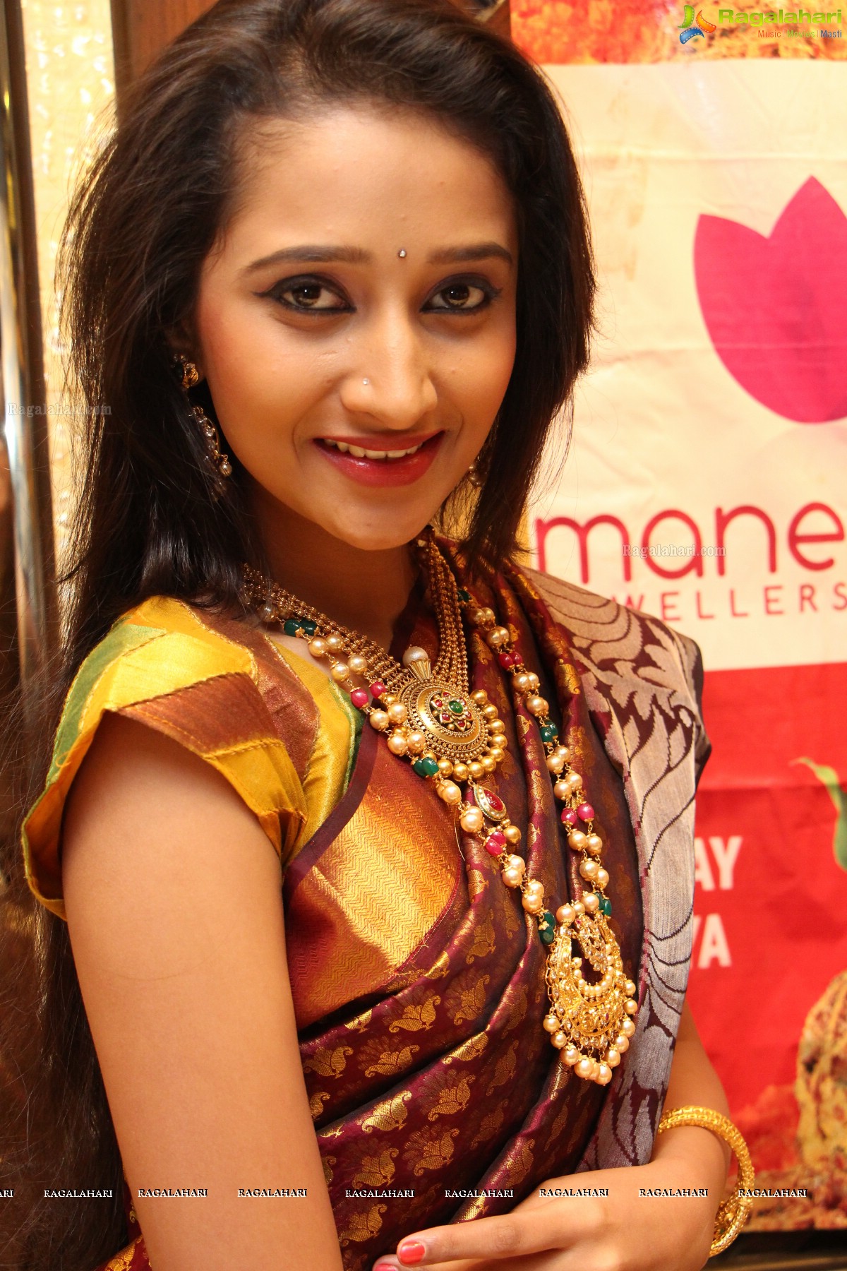 Akshaya Tritiya Collections 2014 at Manepally Jewellers, Hyderabad