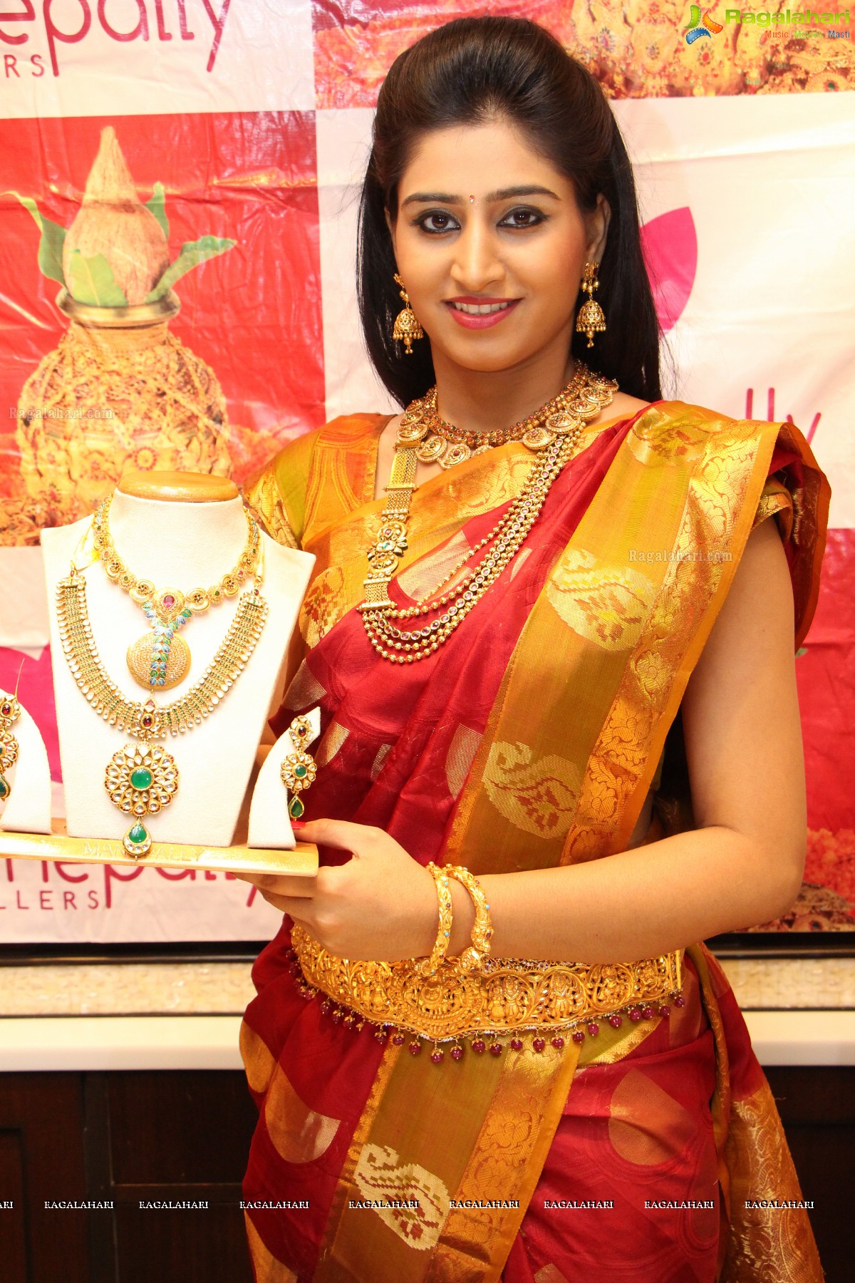 Akshaya Tritiya Collections 2014 at Manepally Jewellers, Hyderabad