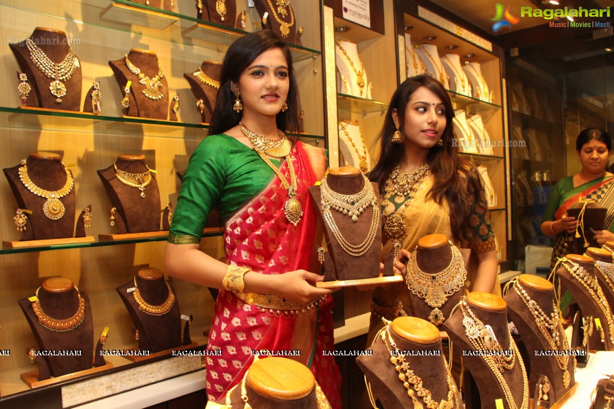 Akshaya Tritiya Collections 2014 at Manepally Jewellers, Hyderabad