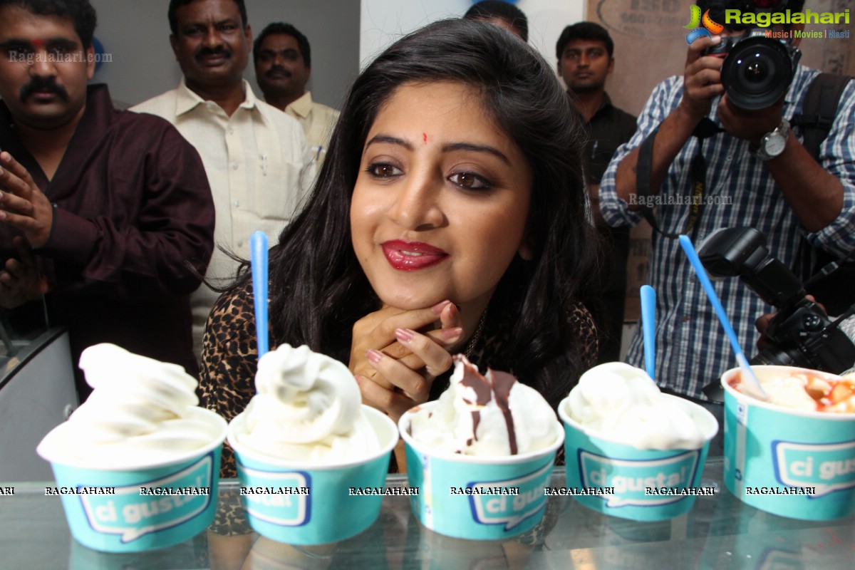 Poonam Kaur launches CI-Gusta Ice Cream Parlour, Hyderabad