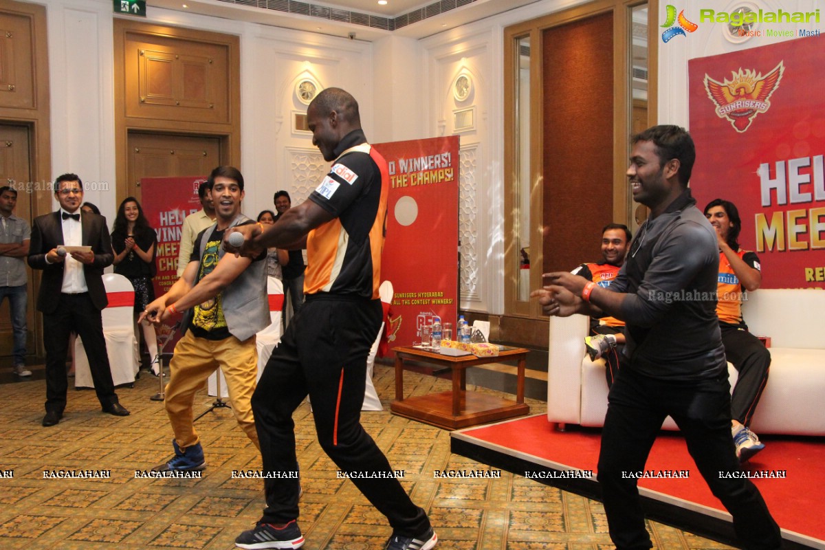 RED FM Contest Winners meets Hyderabad Sunrisers Team