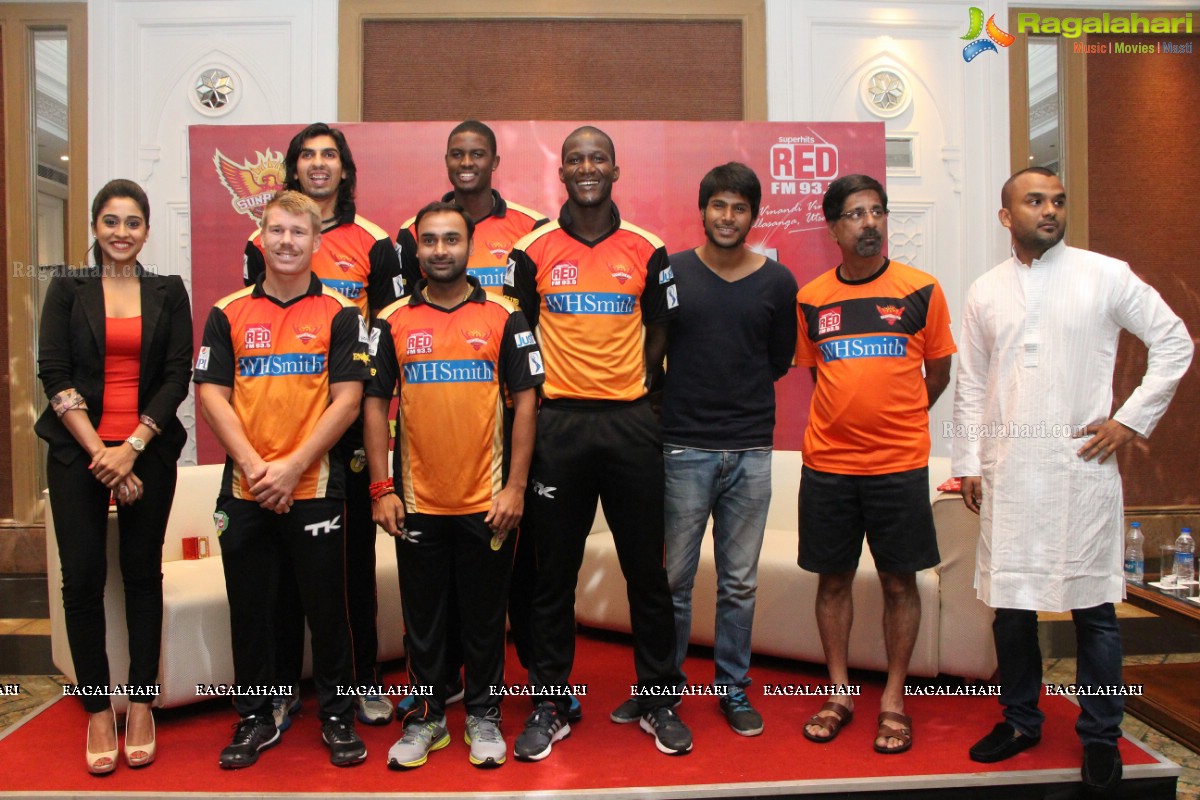 RED FM Contest Winners meets Hyderabad Sunrisers Team