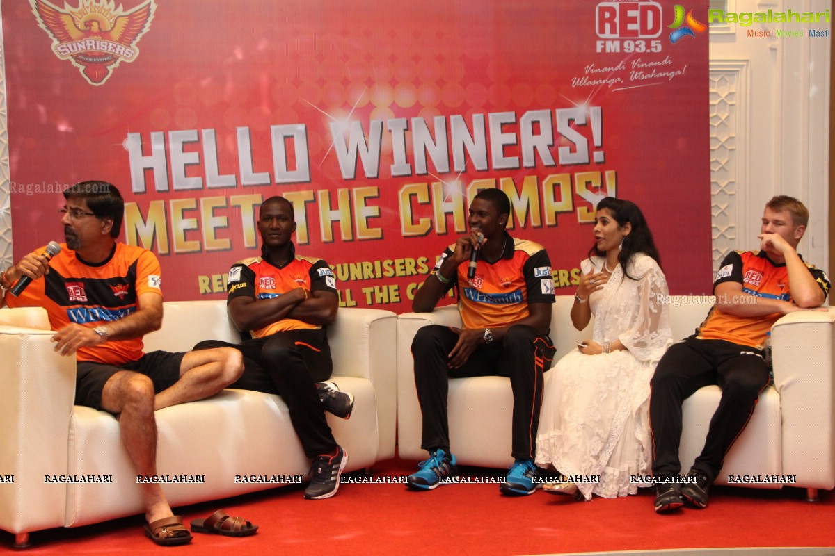 RED FM Contest Winners meets Hyderabad Sunrisers Team