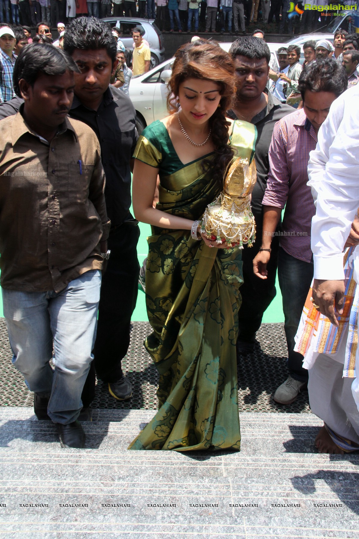 Pranitha launches RS Brothers at Mehdipatnam, Hyderabad