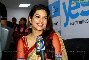 Shraddha Das Yes Mart Vizag