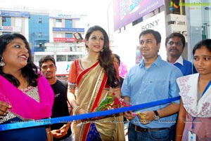 Shraddha Das Yes Mart Vizag