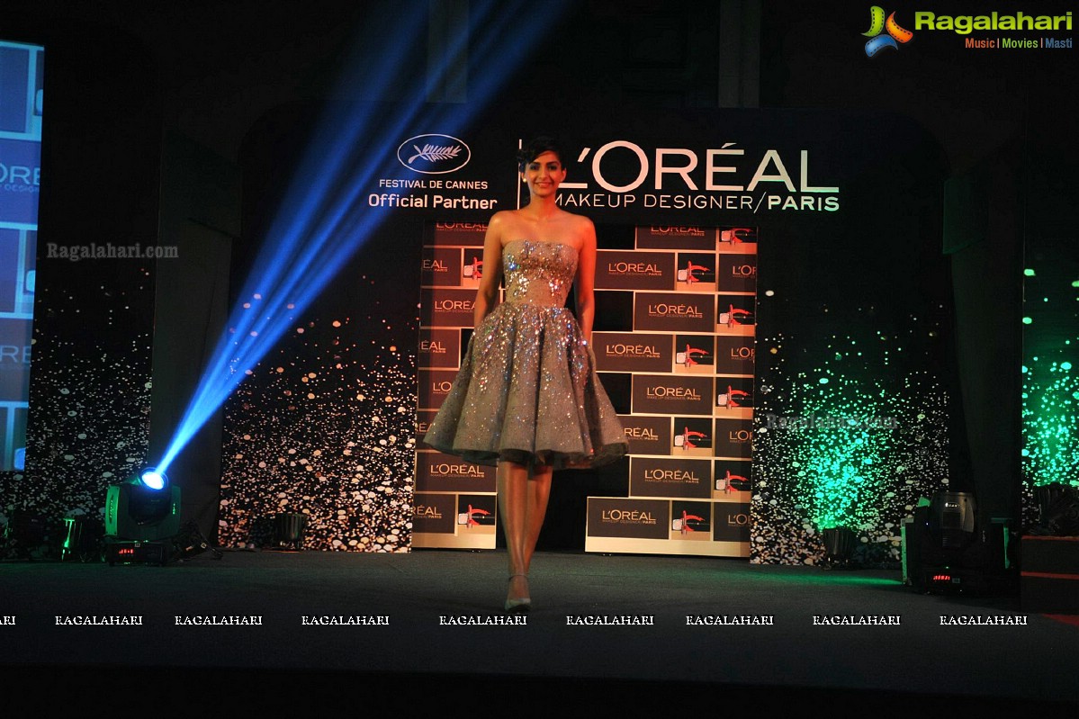 Sonam Kapoor unveils of L’Oreal Paris Make Up Collection for Cannes 2014