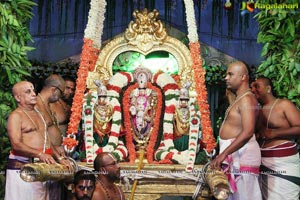 Sri Srinivasa Padmavathi Parinayosthavam