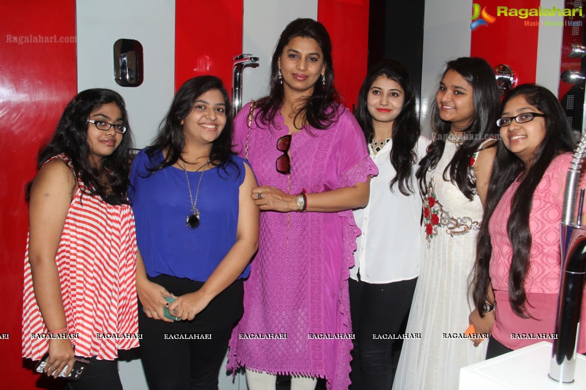 Pinky Reddy launches Stellar Bathware Studio, Hyderabad