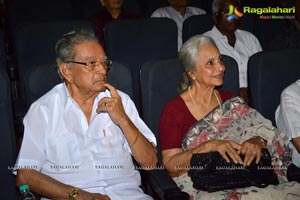 Waheeda Rehman attends special tribute to veteran cinematographers