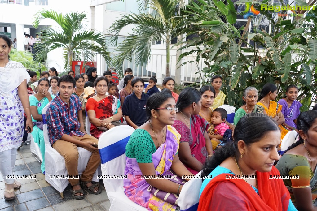 IPL Sunrisers team members launch 'Hearing Impaired Girl Child Project' initiated by Apollo Hospitals & SAHI!