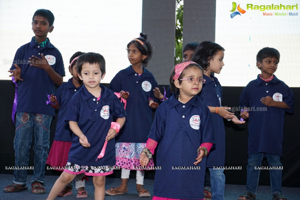 IPL Sunrisers team members launch 'Hearing Impaired Girl Child Project' initiated by Apollo Hospitals & SAHI!