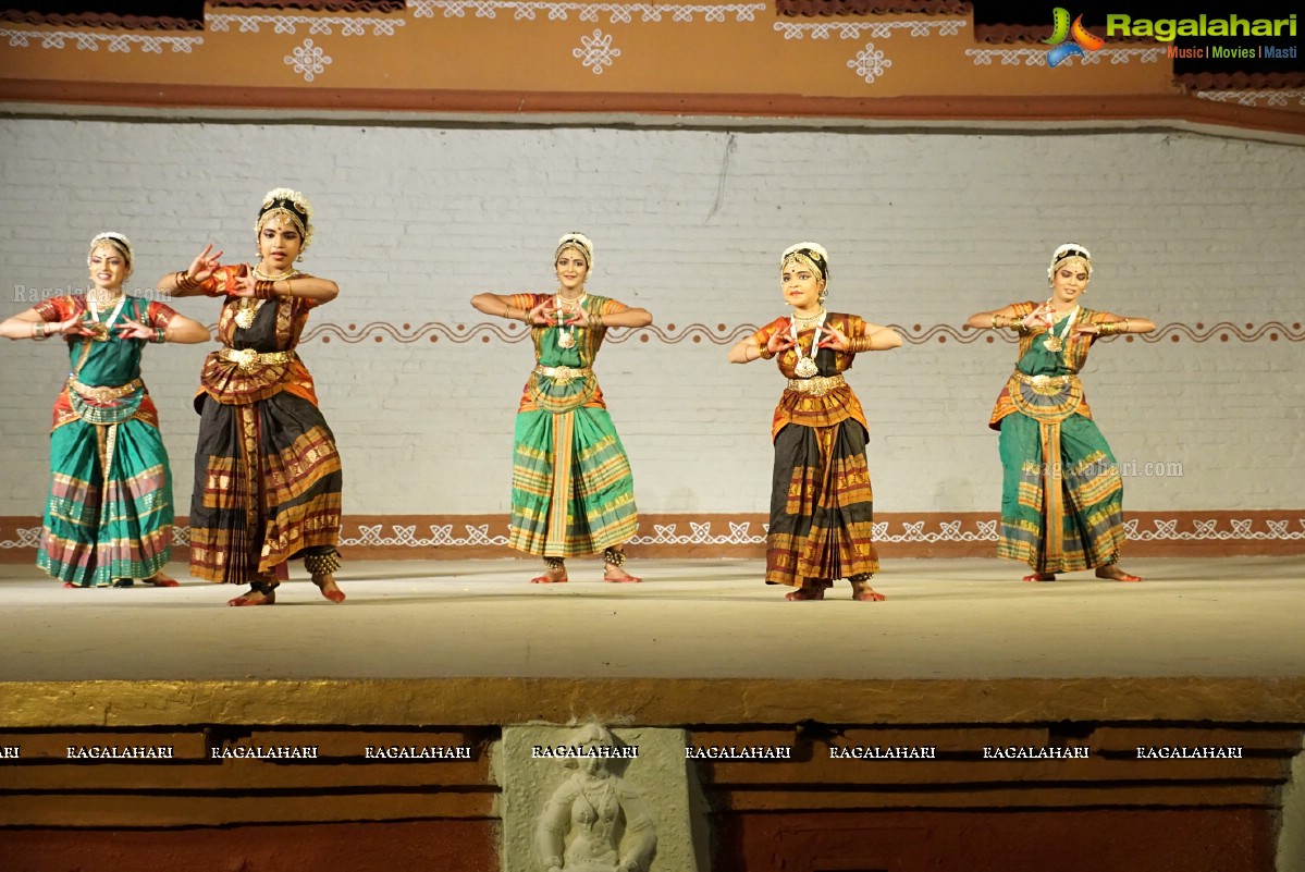 Feet on Earth Dance Studio: Kuchipudi Dance Performance by Pujitha Krishna Jyothi