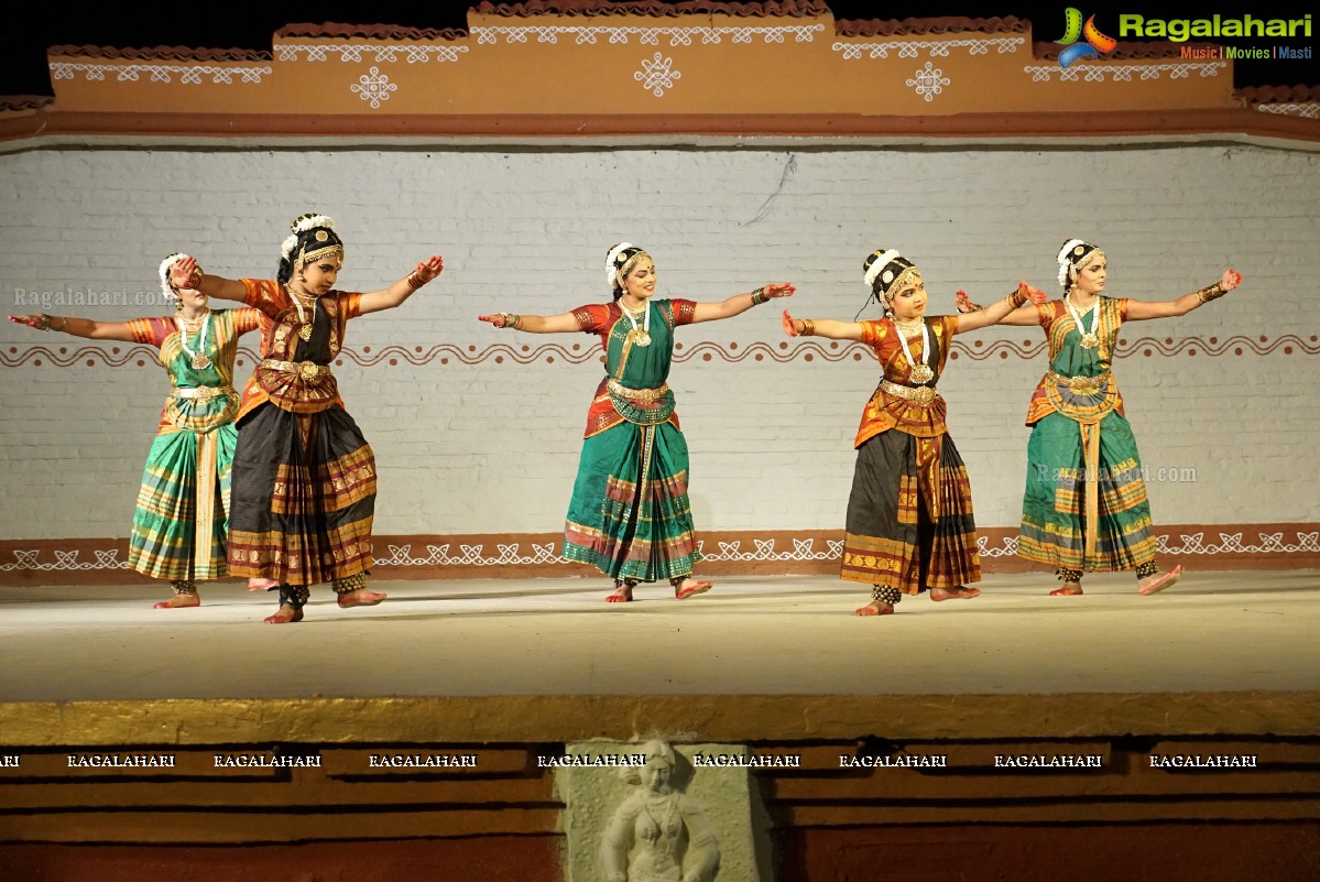 Feet on Earth Dance Studio: Kuchipudi Dance Performance by Pujitha Krishna Jyothi