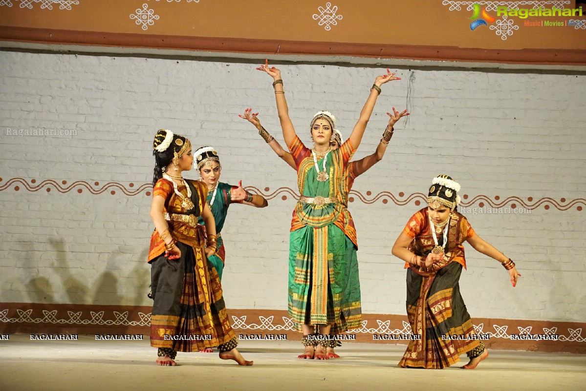 Feet on Earth Dance Studio: Kuchipudi Dance Performance by Pujitha Krishna Jyothi