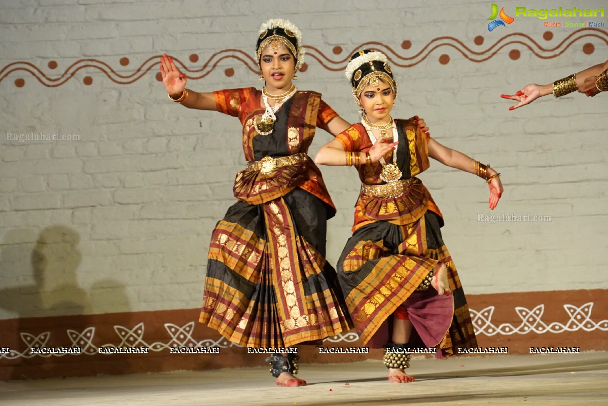 Feet on Earth Dance Studio: Kuchipudi Dance Performance by Pujitha Krishna Jyothi