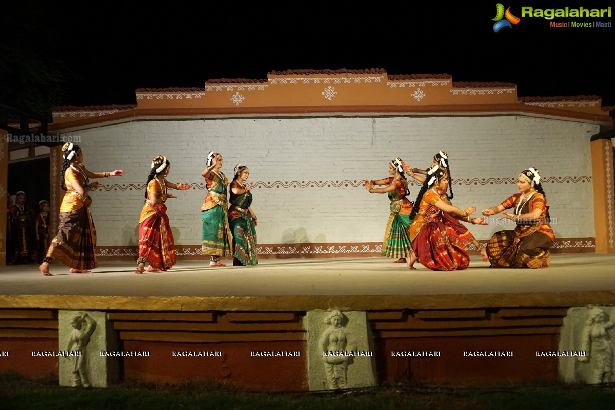 Feet on Earth Dance Studio: Kuchipudi Dance Performance by Pujitha Krishna Jyothi