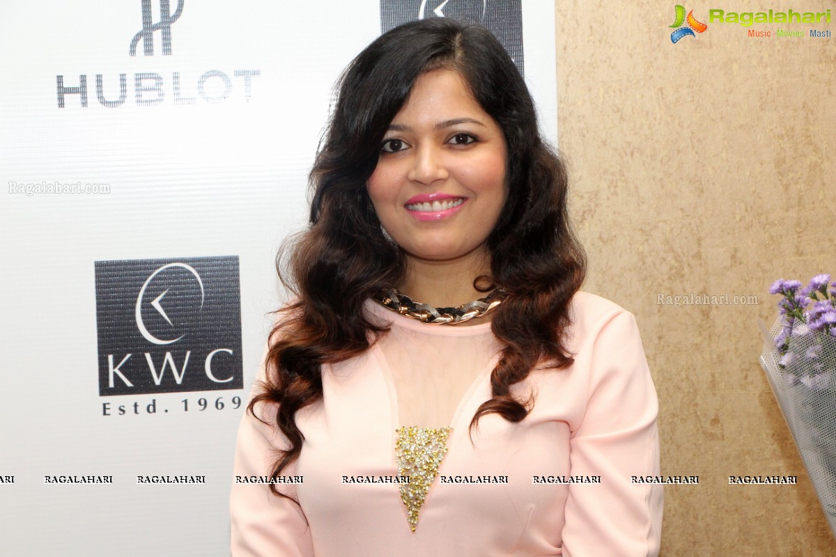 Launch of 'Hublot' at Kamal Watch Co. by Harbhajan Singh