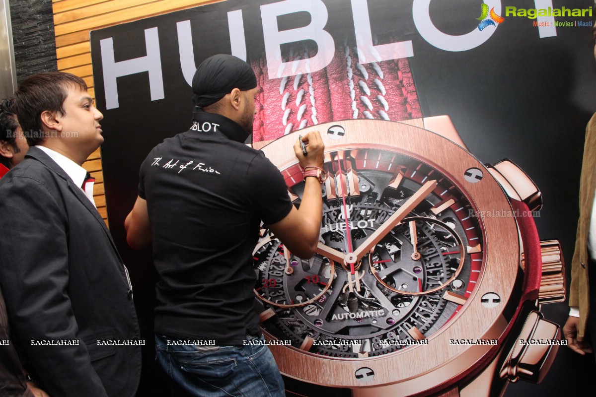 Launch of 'Hublot' at Kamal Watch Co. by Harbhajan Singh