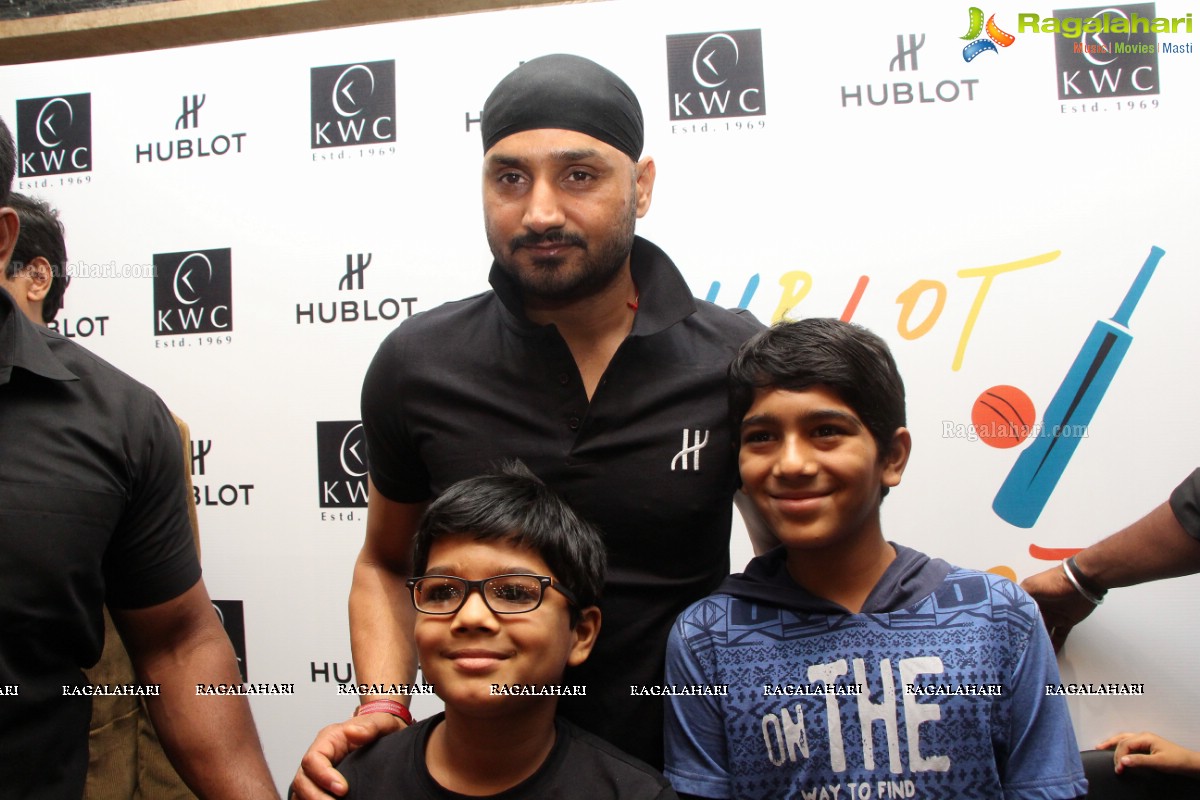 Launch of 'Hublot' at Kamal Watch Co. by Harbhajan Singh