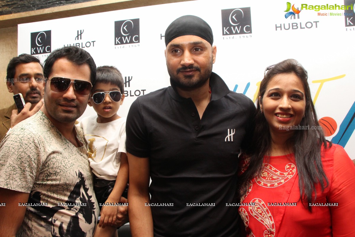 Launch of 'Hublot' at Kamal Watch Co. by Harbhajan Singh