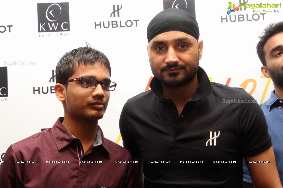 Launch of 'Hublot' at Kamal Watch Co. by Harbhajan Singh