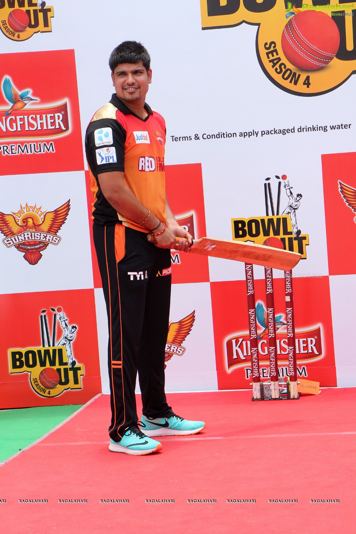 Kingfisher Premium 'Bowl Out' Showcase