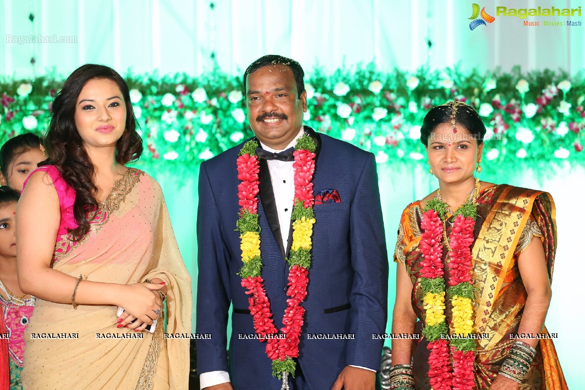 Grand Wedding Reception of Harinath (Manager of Priyamani, Rakul Preet Singh, Isha Chawla, Shanvi & Sandeep) and Krishna Veni