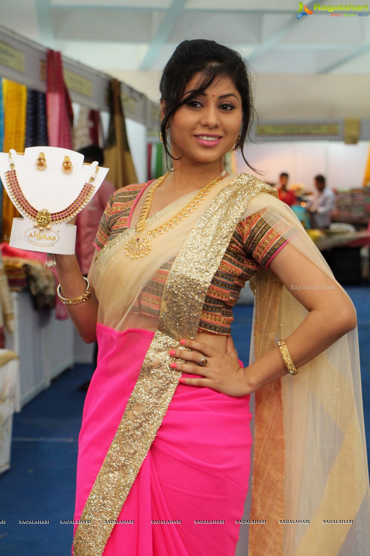 Shalini Modani and Actress Hamida Launches Silk India Expo