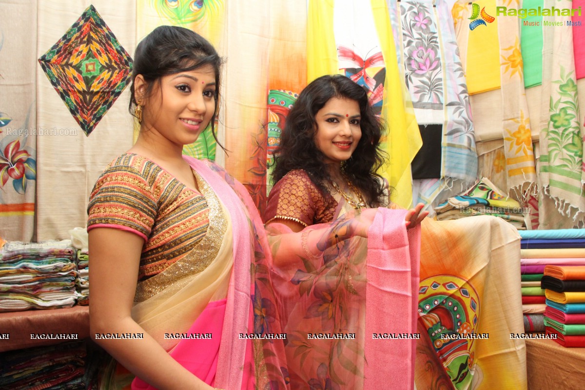 Shalini Modani and Actress Hamida Launches Silk India Expo