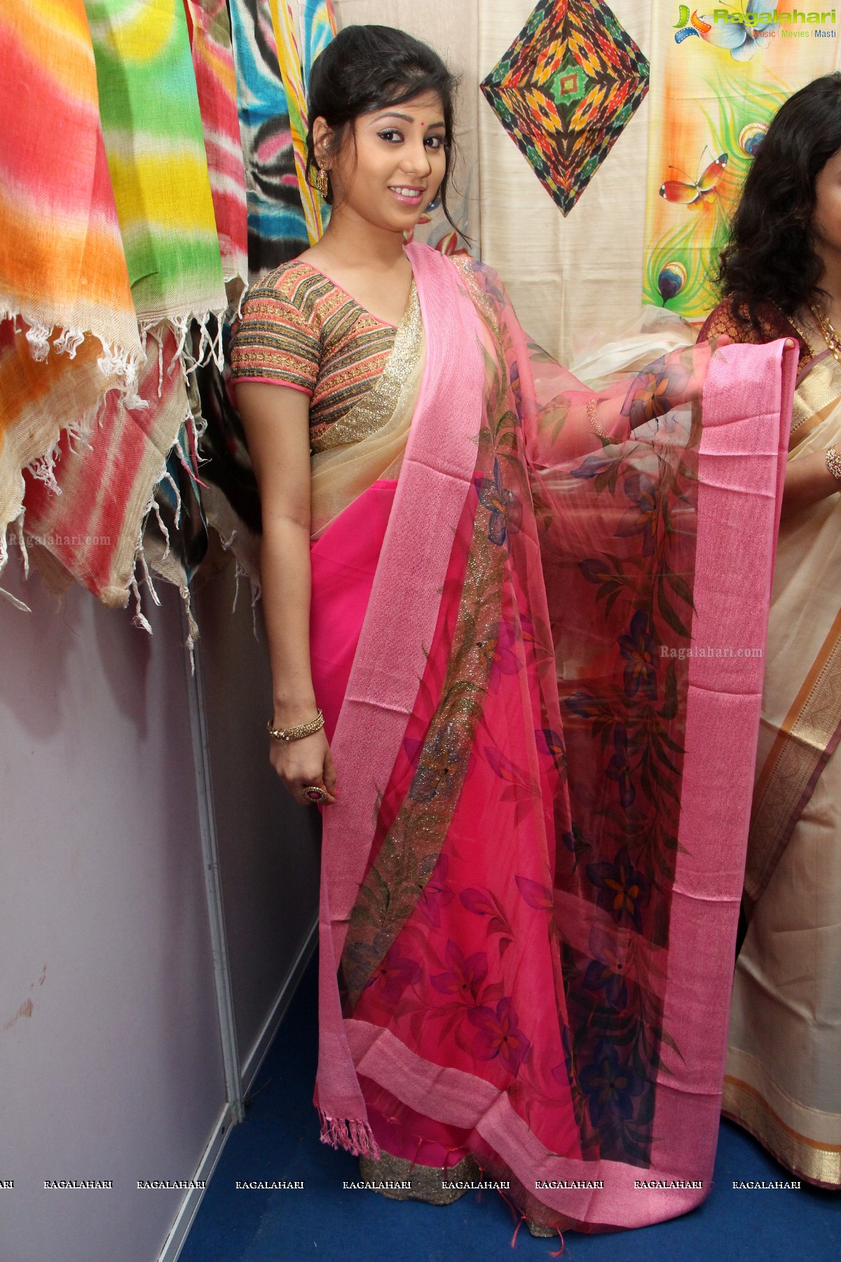 Shalini Modani and Actress Hamida Launches Silk India Expo