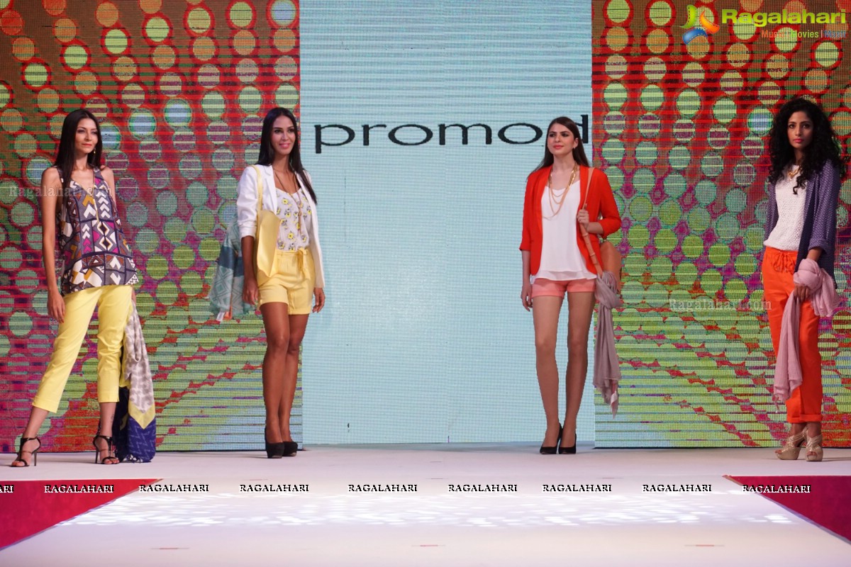 Summer Fashion Showcase at The Forum Sujana Mall