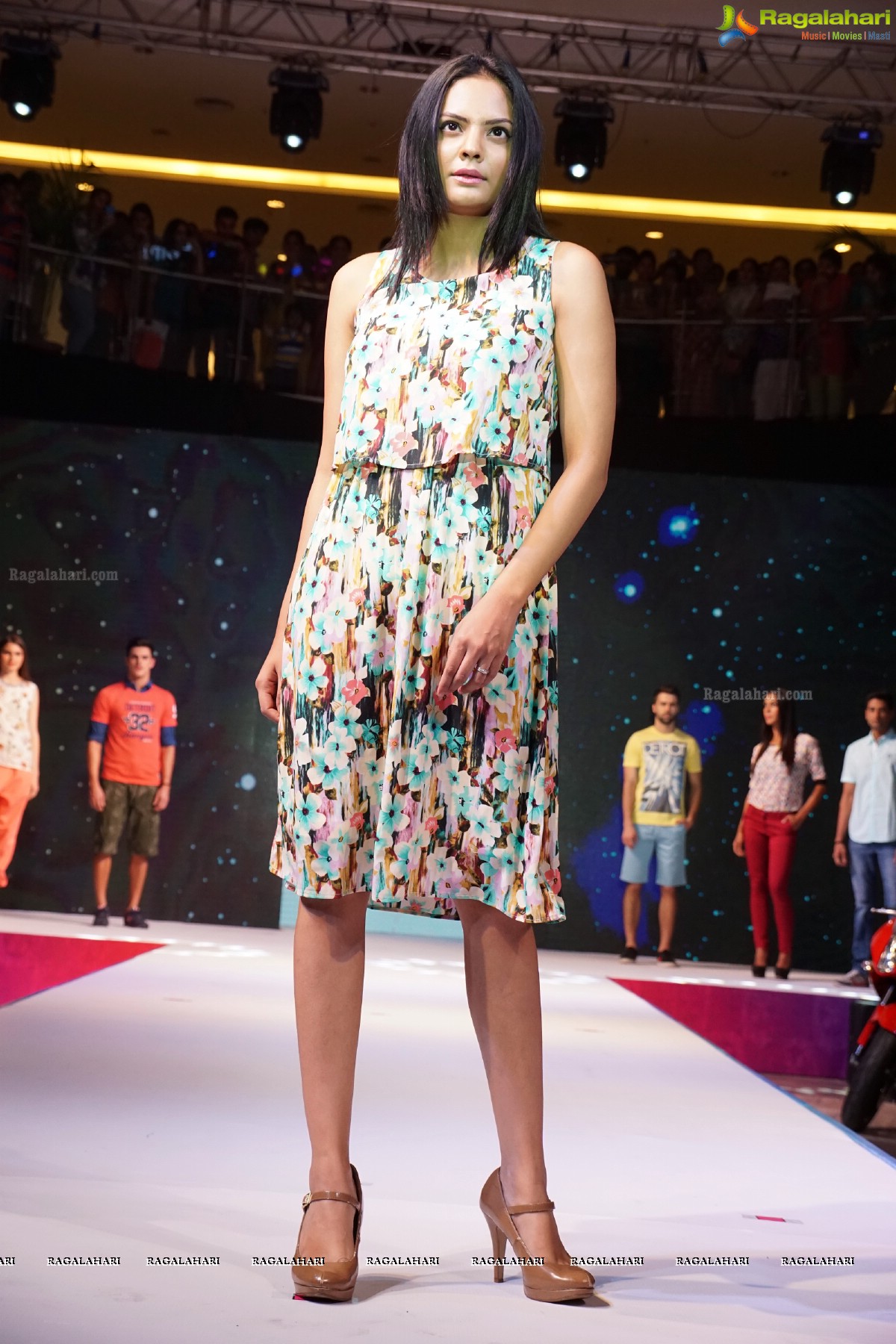 Summer Fashion Showcase at The Forum Sujana Mall