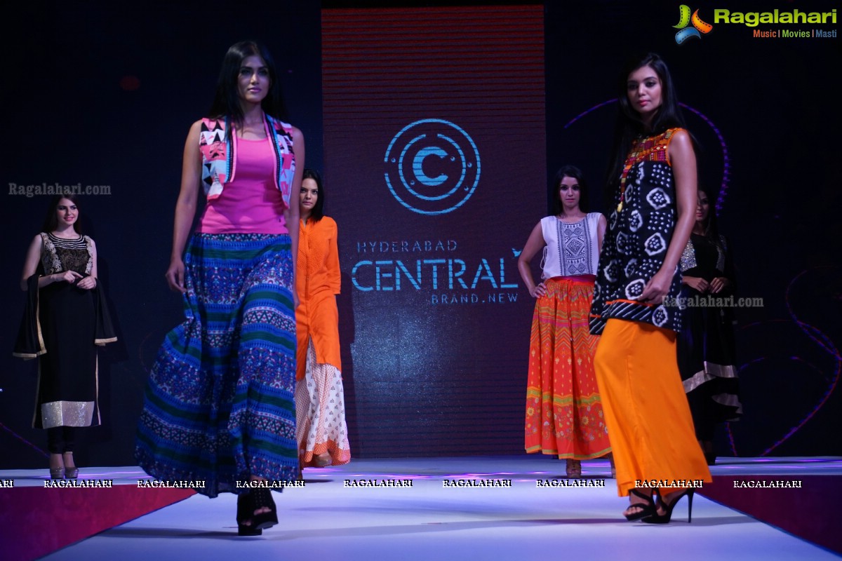 Summer Fashion Showcase at The Forum Sujana Mall