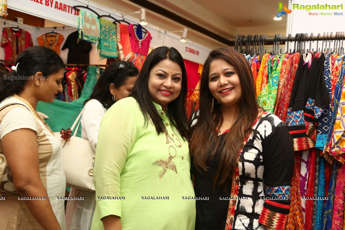 Grand Launch of Sashi Nahata's Akritti Elite Exhibition at Taj Deccan, Hyderabad