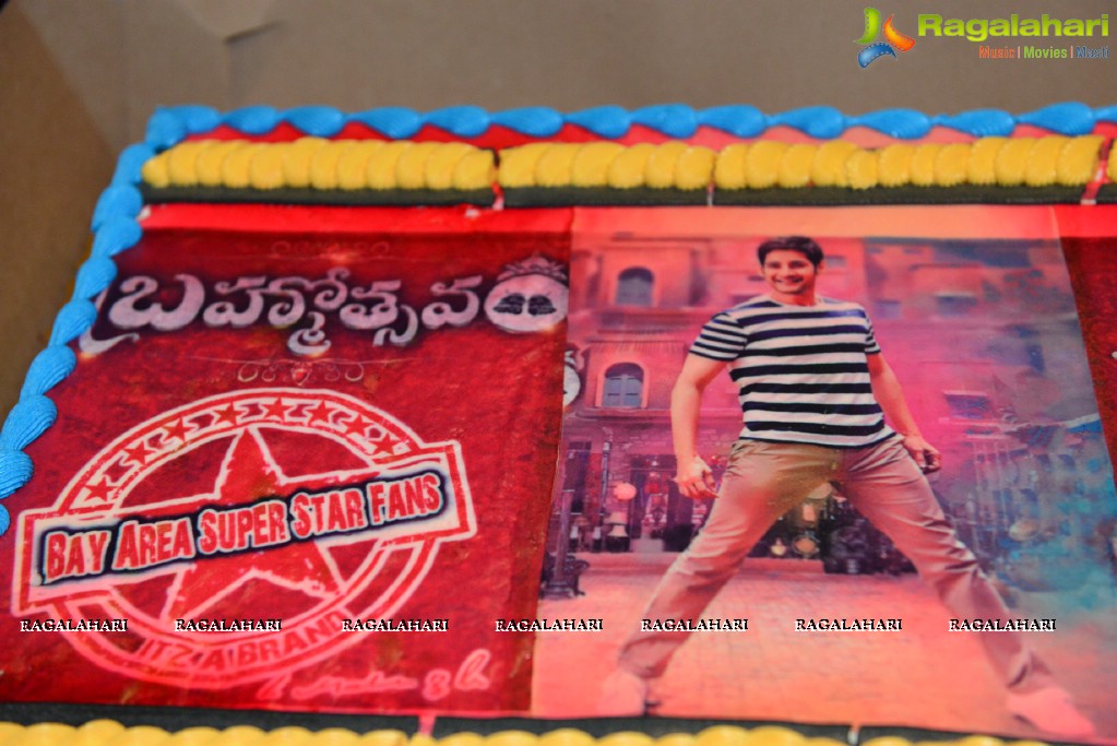 BayArea Mahesh Babu Fans Celebrates Premier Show of Brahmotsavam Movie in Milpitas, California