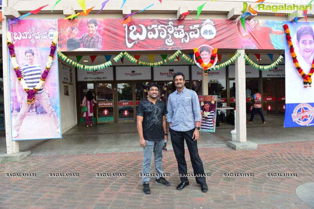 BayArea Mahesh Babu Fans Celebrates Premier Show of Brahmotsavam Movie in Milpitas, California