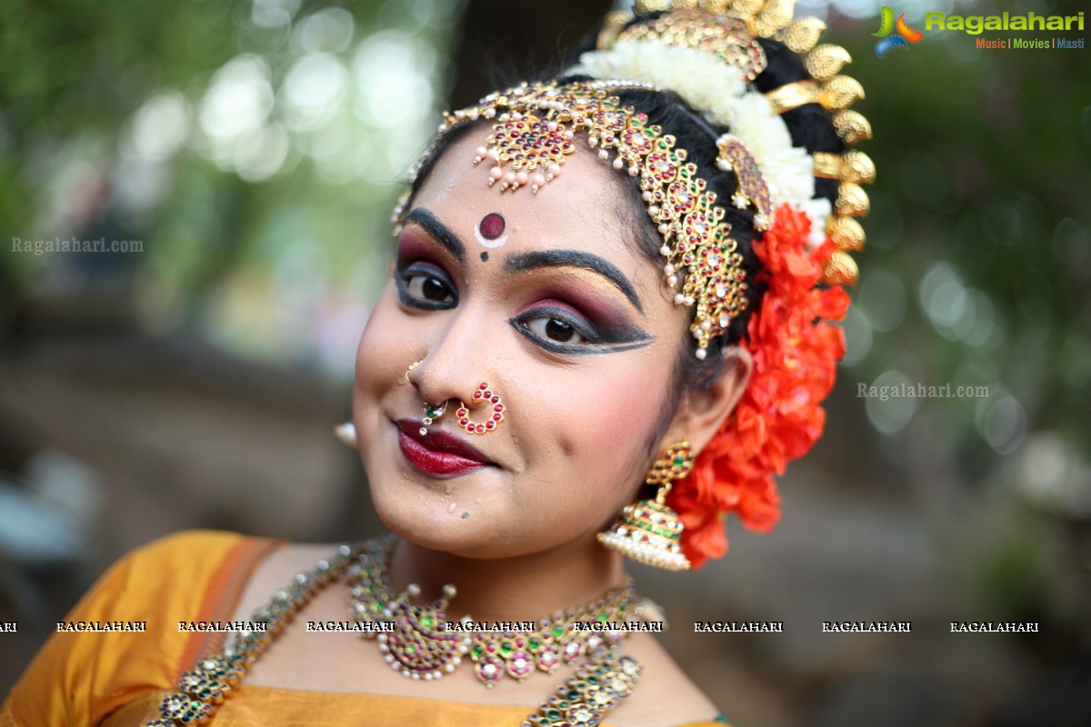 Kuchipudi Dance Recital of Chinamayi Mungara at Shilparamam, Hyderabad