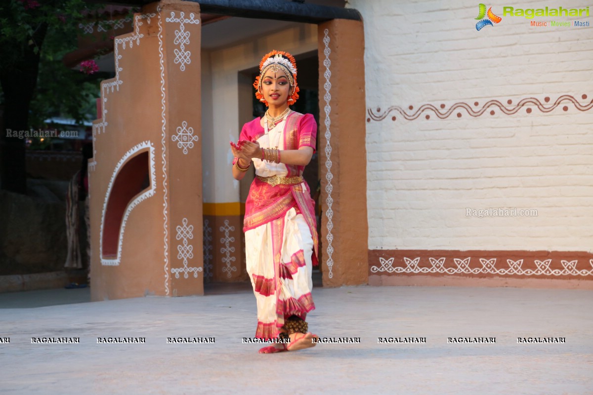 Kuchipudi Dance Recital of Chinamayi Mungara at Shilparamam, Hyderabad