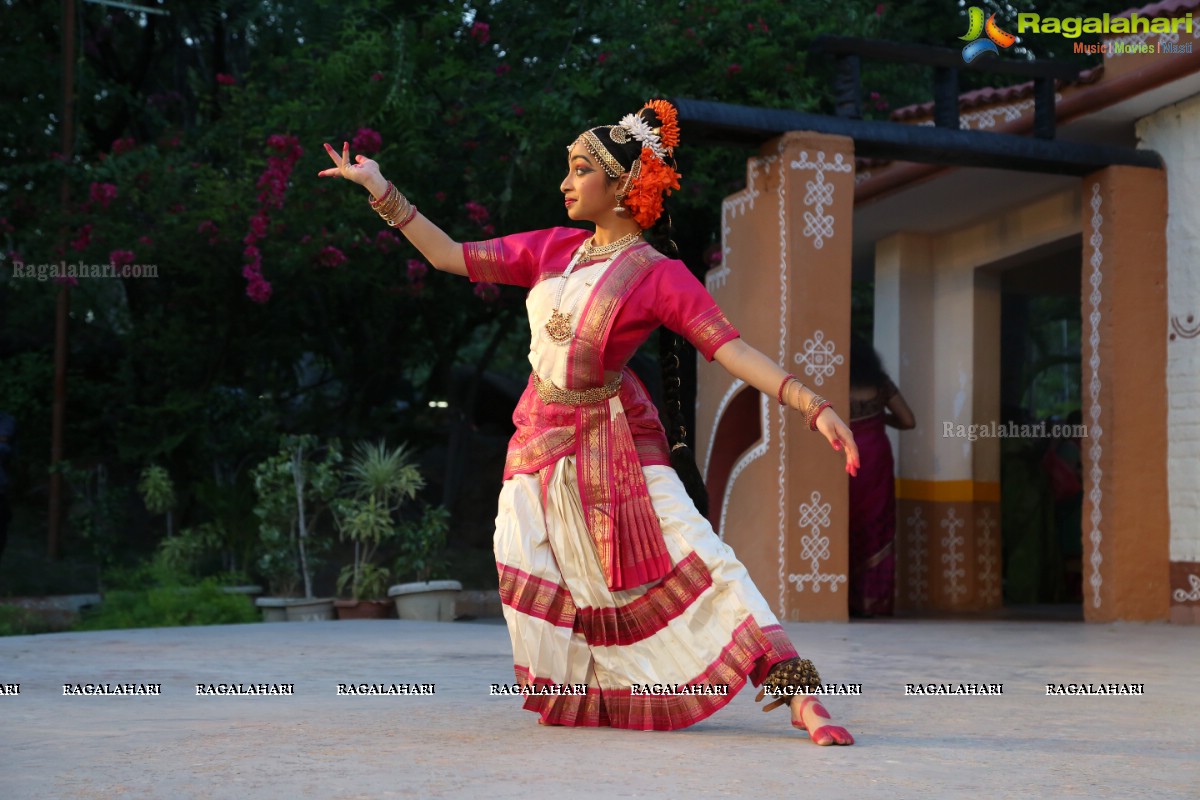 Kuchipudi Dance Recital of Chinamayi Mungara at Shilparamam, Hyderabad