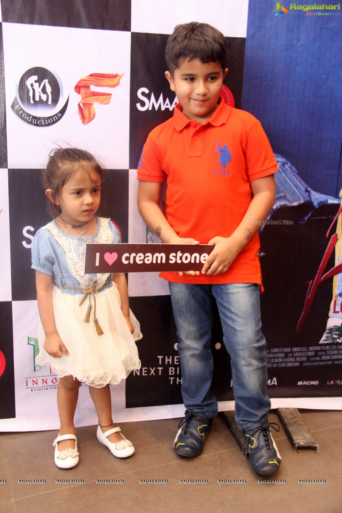 Mohammad Azharuddin, Emraan Hashmi and Prachi Desai at Cream Stone, Inorbit Mall, Hyderabad