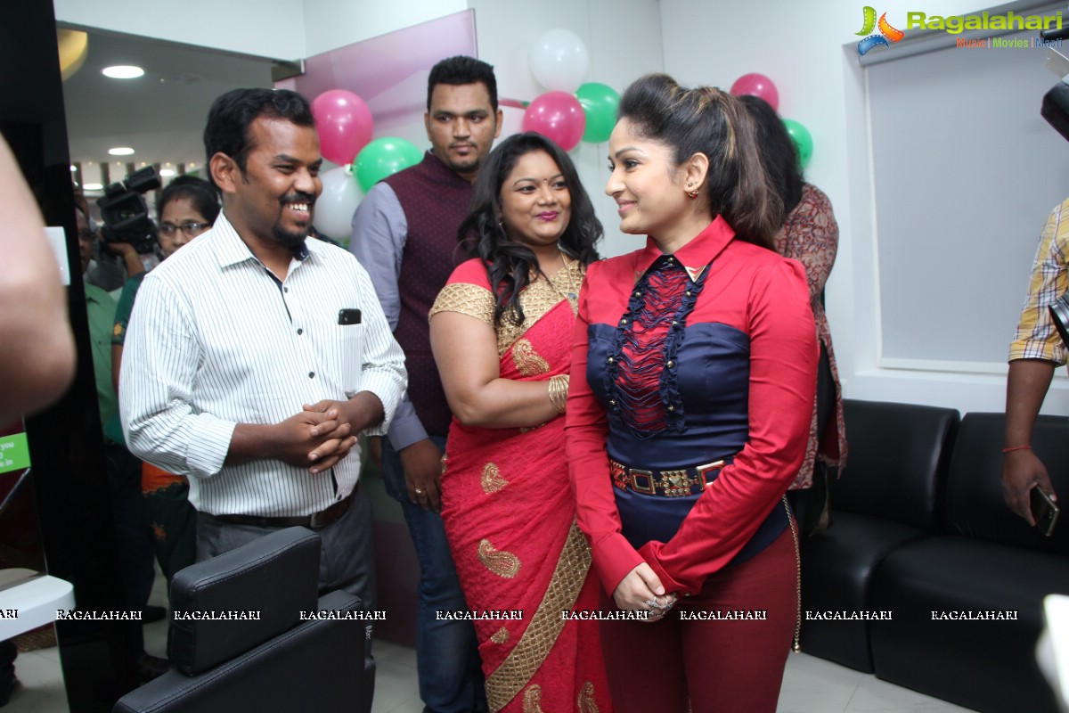 Madhavilatha launches Green Trends at Begumpet