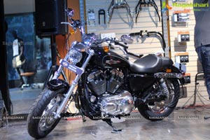 Harley-Davidson Garage Party