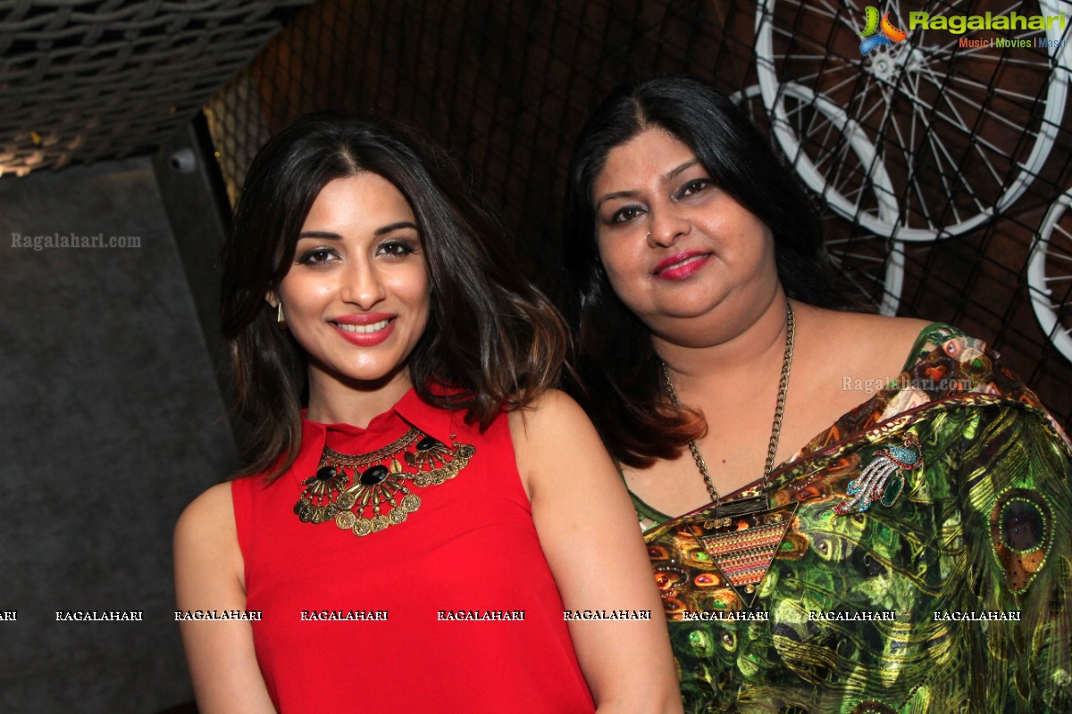 Nyra Banerjee parties and promotes her Bollywood Movie 'One Night Stand' at Hyderabad Social