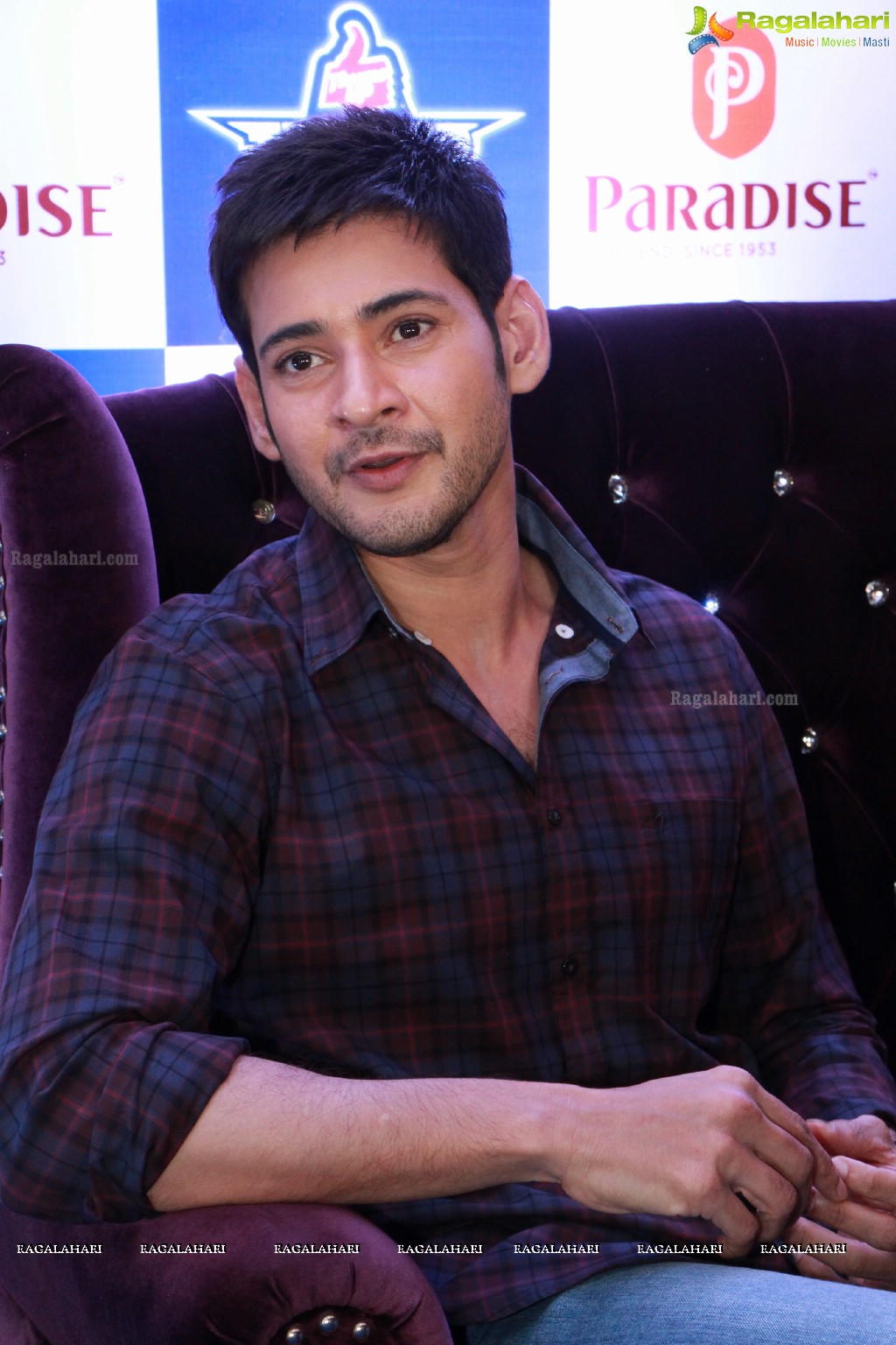 Mahesh Babu felicitates Thumps Up Thunder Challenge Winners at Paradise Restaurant, Hyderabad