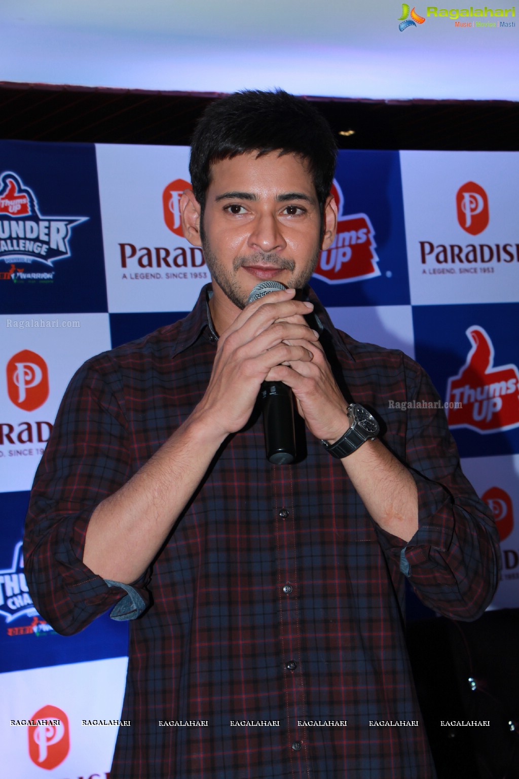 Mahesh Babu felicitates Thumps Up Thunder Challenge Winners at Paradise Restaurant, Hyderabad