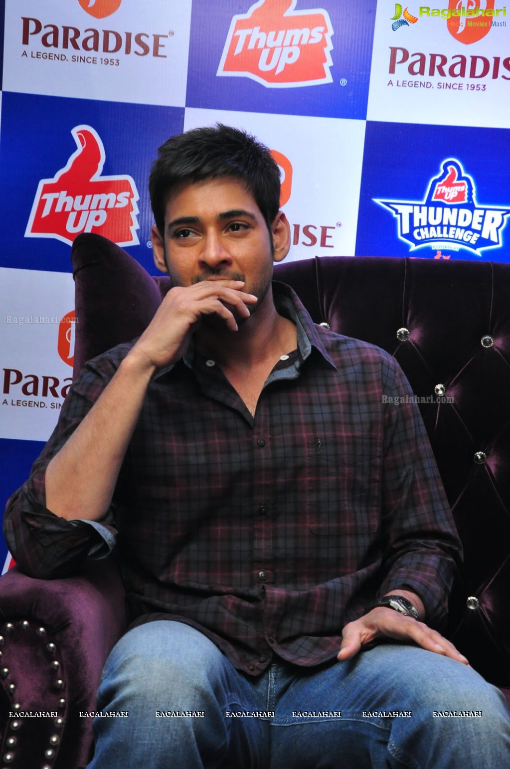 Mahesh Babu felicitates Thumps Up Thunder Challenge Winners at Paradise Restaurant, Hyderabad